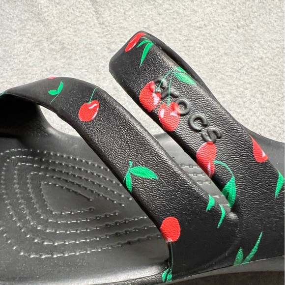 NWOT Crocs Womens Kadee II Cherry Pattern Sandals Size 10 - Picture 9 of 13